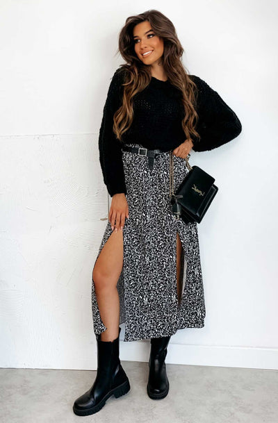 Zelda Abstract Print Side Slit Midaxi Skirt-Black