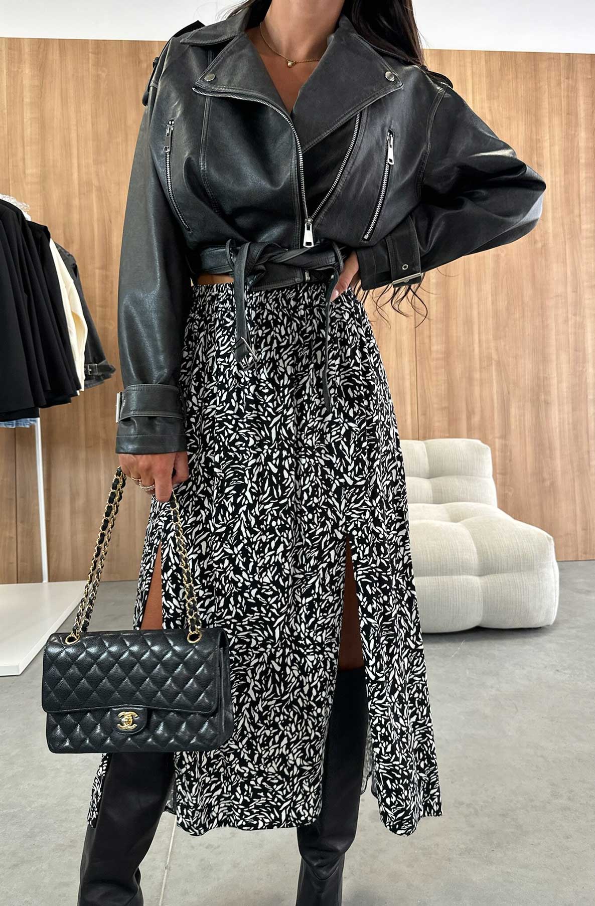 Zelda Abstract Print Side Slit Midaxi Skirt-Black